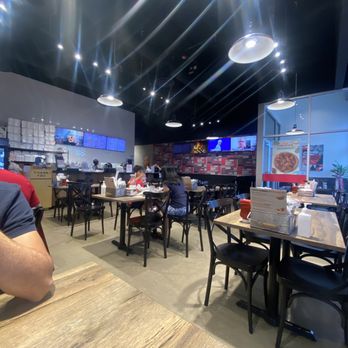 bb.q Chicken Troy - Interior - Korean Near Me - Troy, Michigan