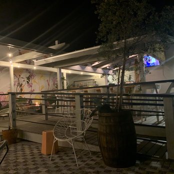 Garden & Grain - Outdoor bar - Cocktail Bars Near Me - Pensacola, Florida Garden & Grain - Outdoor bar - Cocktail Bars Near Me - Pensacola, Florida
