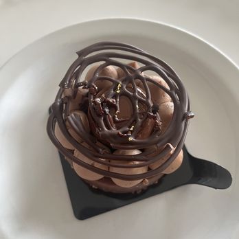 Bachour - Hazelnut dessert was gross - Bakeries Near Me - Coral Gables, Florida Bachour - Hazelnut dessert was gross - Bakeries Near Me - Coral Gables, Florida