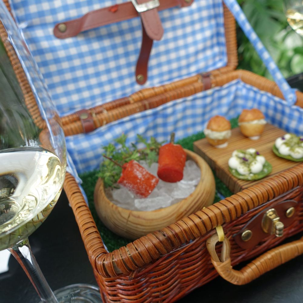 Azurmendi - Picnic Basket - Basque Near Me - Larrabetzu, BI