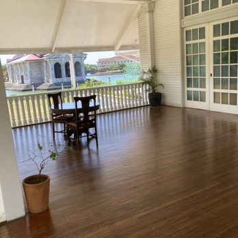 Las Casas Filipinas de Acuzar - Stunning veranda - Cultural Center Near Me - Bagac, BAN