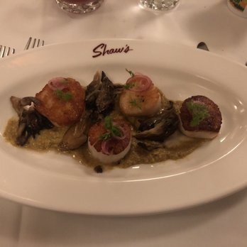 Shaw's Crab House - Seared George 's Bank Sea Scallops - Seafood Near Me - Chicago, Illinois