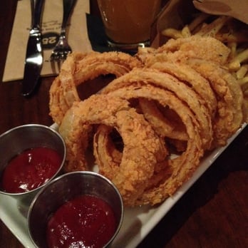 25 Degrees - Onion rings and seasoned fries - Burgers Near Me - Los Angeles, California