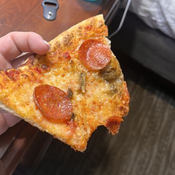 Roamin Man Pizza - Mushroom pepperoni onion pizza - Pizza Near Me - Pigeon Forge, Tennessee Roamin Man Pizza - Mushroom pepperoni onion pizza - Pizza Near Me - Pigeon Forge, Tennessee