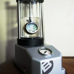 DivewatchDoctor - Bergeon swiss equipment to waterproof dive watches and dive computers to 330 feet.