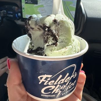 Fielder's Choice Ice Cream - Mint Oreo flavor - Ice Cream & Frozen Yogurt Near Me - Brunswick, Maine Fielder's Choice Ice Cream - Mint Oreo flavor - Ice Cream & Frozen Yogurt Near Me - Brunswick, Maine