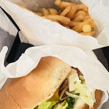 A's Burgers - Burgers Near Me - San Juan Capistrano, California