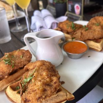 The Rockefeller - Redondo Beach - Chicken & Waffles - Gastropubs Near Me - Redondo Beach, California