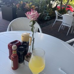 Hurricane Cafe - Sunday roses