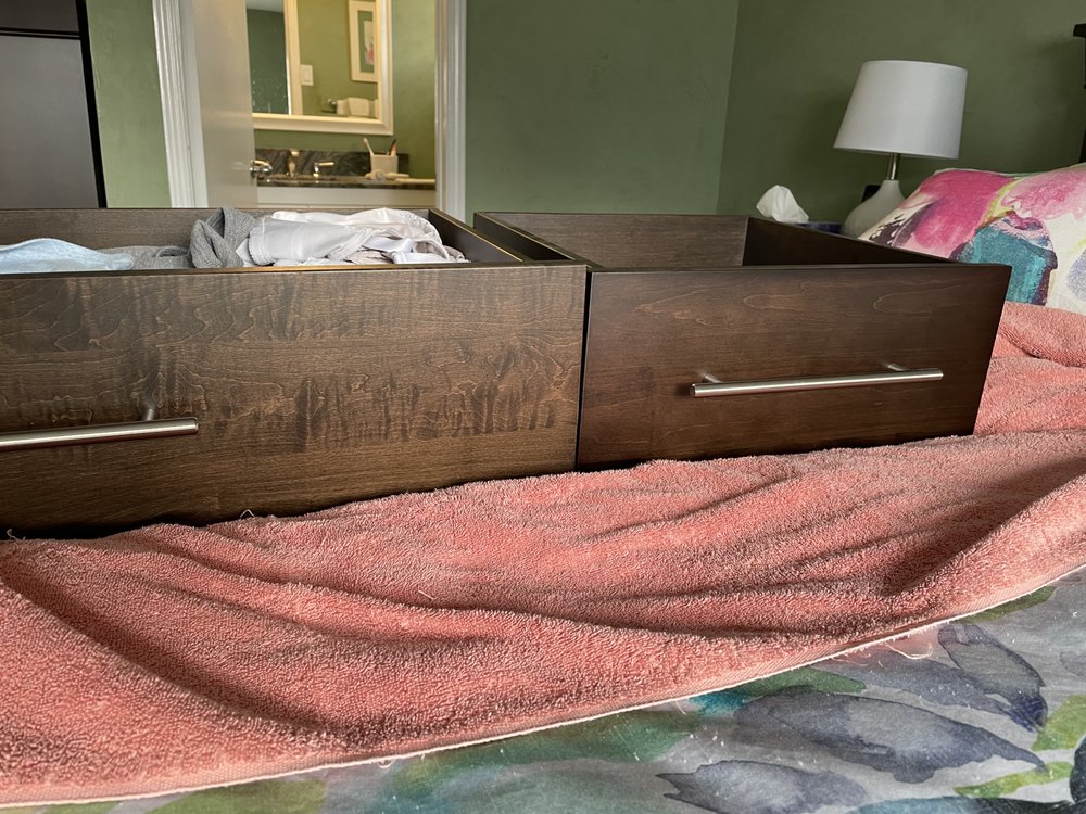 ST. JACOBS FURNISHINGS Updated September 2024 3878 er Street N