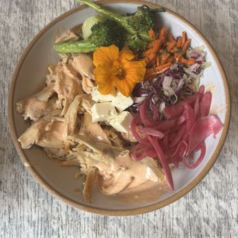 The Altamont General Store - Half chicken plate - Grocery Near Me - Occidental, California
