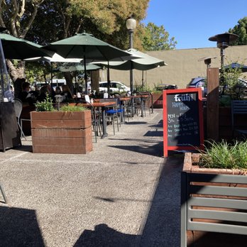 Das Bierhauz - Mountain View - Beer Gardens Near Me - Mountain View, California