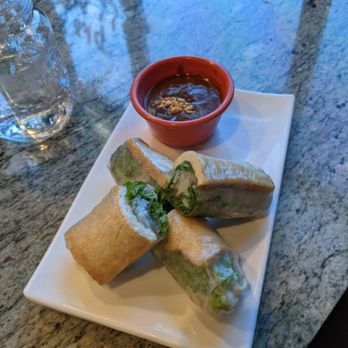 La Mint - Vietnamese Kitchen - Tofu spring roll appetizer with peanut sauce - Vietnamese Near Me - Reno, Nevada La Mint - Vietnamese Kitchen - Tofu spring roll appetizer with peanut sauce - Vietnamese Near Me - Reno, Nevada
