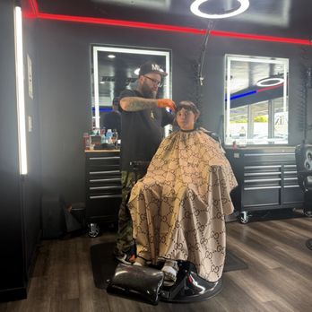 Mix Barber Lounge - During - Barbers Near Me - Morgan Hill, California