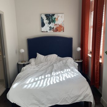 The Guild Hotels - Bed (I should have taken the photo before we went to bed!) - Hotels Near Me - Cincinnati, Ohio