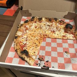 Fiocha Pizza - Pizza my husband had last week