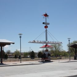 Montaño Rail Runner Station - Montaño Rail Runner Station Platform