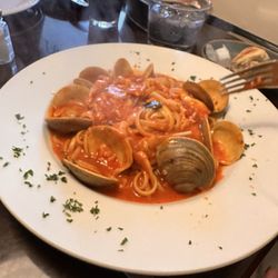 DiPalma's New York Pizza - Clams arribiata