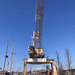 Drehbrücke - An old crane