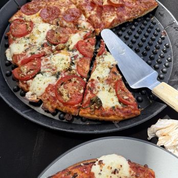 Hometown Pizza - Pizza Near Me - McCall, Idaho
