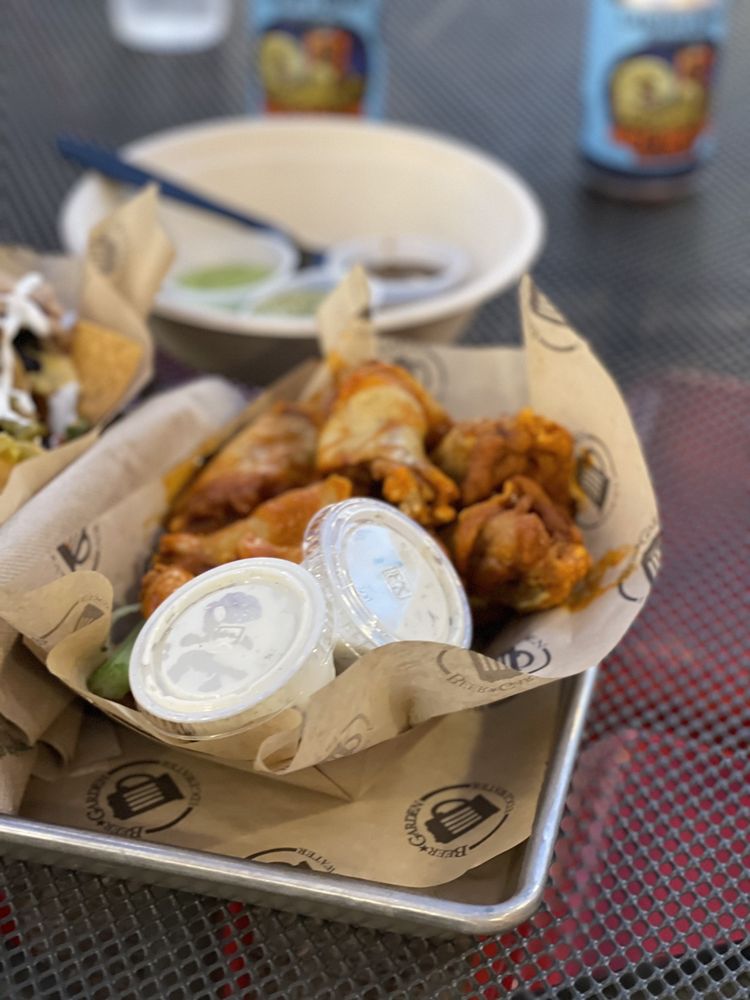 EDGEWATER BEER GARDEN Updated September 2024 97 Photos & 60 Reviews