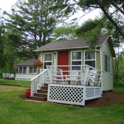 Bay Leaf Cottages & Bistro