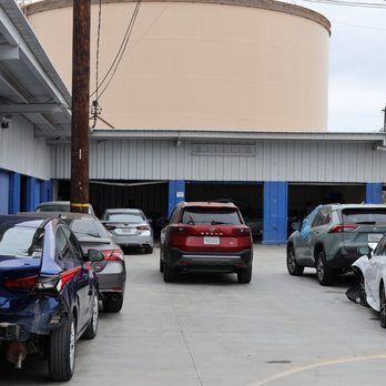 Magic Collision Center - Body Shops Near Me - Hawthorne, California Magic Collision Center - Body Shops Near Me - Hawthorne, California