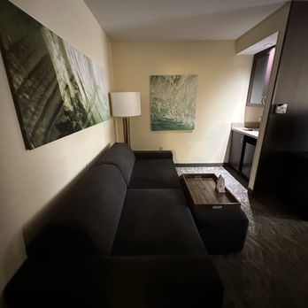 SpringHill Suites by Marriott Corona Riverside - Venues & Event Spaces Near Me - Corona, California