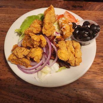 Willow Ranch - Fried chicken salad - Barbeque Near Me - Buttonwillow, California Willow Ranch - Fried chicken salad - Barbeque Near Me - Buttonwillow, California