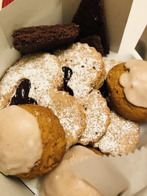 Cocoluxe Fine Pastries by null