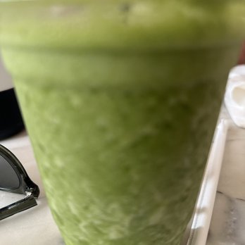 Swallow Cafe - Green Machine Smoothie - Coffee & Tea Near Me - Cobble Hill, New York