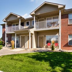Stoneridge Apartment Homes - Apartment Building