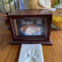 Lathrop Veterinary Center - Urn