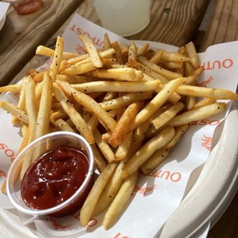 Outpost 29 Palms - Gluten free fries and lemonade - Coffee & Tea Near Me - Twentynine Palms, California Outpost 29 Palms - Gluten free fries and lemonade - Coffee & Tea Near Me - Twentynine Palms, California