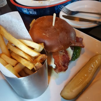 Hennessey's Grill - Butter Bacon Burger - Juice Bars & Smoothies Near Me - Seal Beach, California