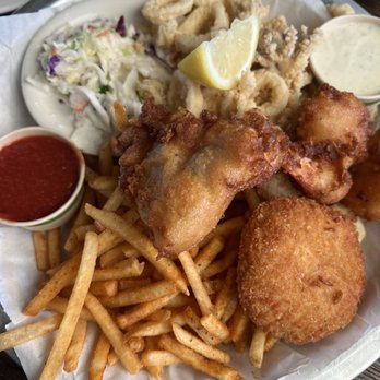 Sam's Chowder House - Seafood Plate - Seafood Near Me - Half Moon Bay, California Sam's Chowder House - Seafood Plate - Seafood Near Me - Half Moon Bay, California