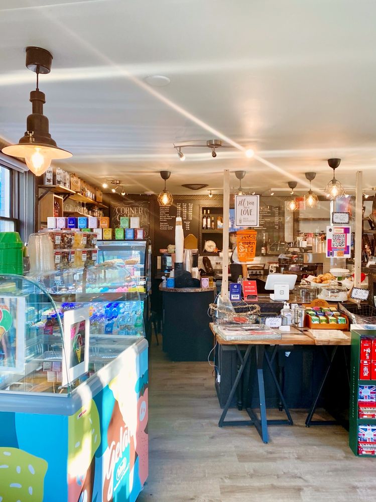 Corner Cafe, Cliffside Park Roadtrippers