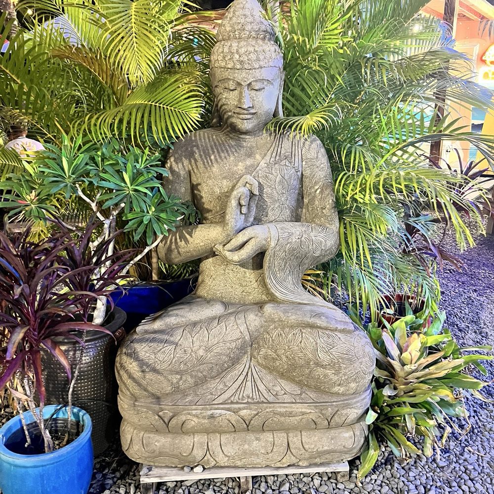 Thai Mee Up - Beautiful garden setting - Food Trucks Near Me - Kihei, Hawaii Thai Mee Up - Beautiful garden setting - Food Trucks Near Me - Kihei, Hawaii