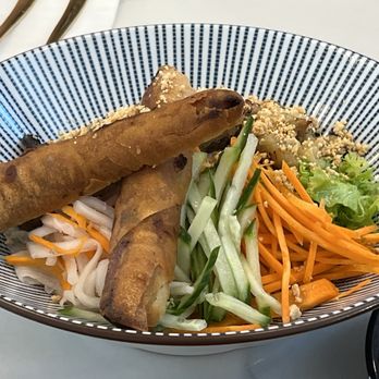 Ong Ba - Lemongrass chicken bowl with rice, veggies, and spring roll - Vietnamese Near Me - Vancouver, British Columbia
