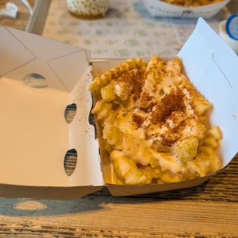Shake Shack Oak Brook - Fast Food Near Me - Oak Brook, Illinois Shake Shack Oak Brook - Fast Food Near Me - Oak Brook, Illinois