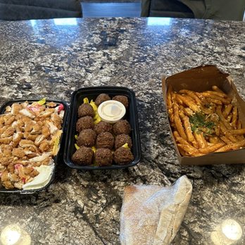 Pita Way Macomb - Lemon rice soup, Crispy chicken bowl, falafel, and fire fries - Salad Near Me - Macomb, Michigan