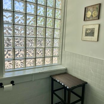 Hola Cafe Dallas - Bathroom - Coffee & Tea Near Me - Dallas, Texas Hola Cafe Dallas - Bathroom - Coffee & Tea Near Me - Dallas, Texas