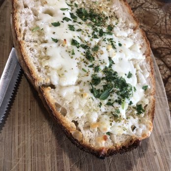 Il Posto Trattoria - Garlic bread - Italian Near Me - Napa, California Il Posto Trattoria - Garlic bread - Italian Near Me - Napa, California