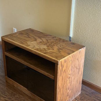 Westgate Branson Woods Resort - Actual Furniture in living room.  TV remote didn't work. - Resorts Near Me - Branson, Missouri
