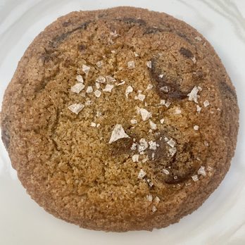 RH Rooftop Restaurant at RH West Palm - Warm chocolate chip cookie (with a touch of sea salt, yum) - Wine Bars Near Me - West Palm Beach, Florida RH Rooftop Restaurant at RH West Palm - Warm chocolate chip cookie (with a touch of sea salt, yum) - Wine Bars Near Me - West Palm Beach, Florida