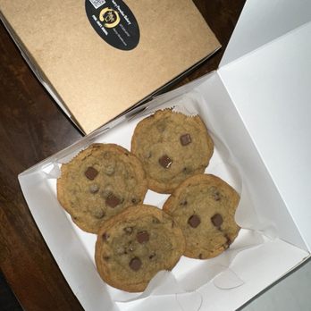Pastry Paradise - Chocolate Chunk Cookies - Bakeries Near Me - Mansfield, Texas Pastry Paradise - Chocolate Chunk Cookies - Bakeries Near Me - Mansfield, Texas