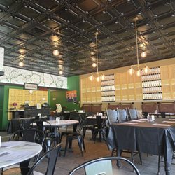 Smith’s Soulfood Bistro - Dining room in Smiths Soul Food reastaurant.