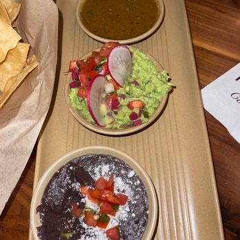 Panxa Cocina - House Chips and Seasonal Salsas - Cocktail Bars Near Me - Long Beach, California