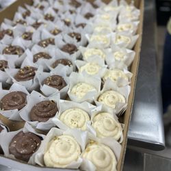 The 490 Bakery - Cupcakes for weddings- showers and special occasions