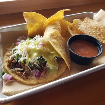 Cinco TacoBar - Taco con carne asada - Mexican Near Me - San Leandro, California